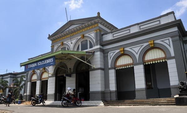 Solo, Sebuah Kota Cilik yang Kaya Akan Stasiun