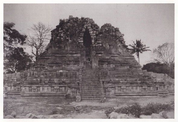 Reruntuhan Tjandi Prambanan, 1890.