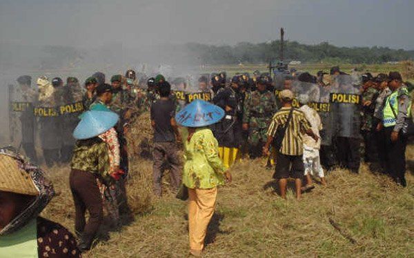 Balada Petani Tua dan Mahasiswa Maya