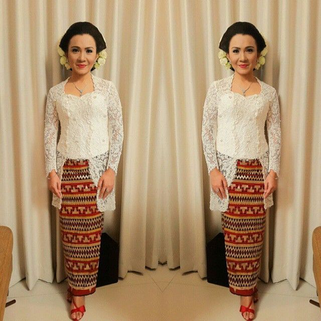 kebaya ibu