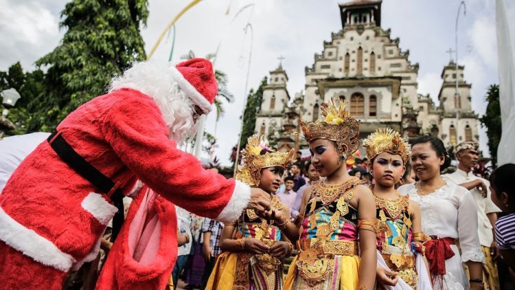 9 Kalimat Basa-Basi yang Bisa Diucapkan ke Teman yang Berhari Raya, Toleransi Lagi Dibutuhkan Banget