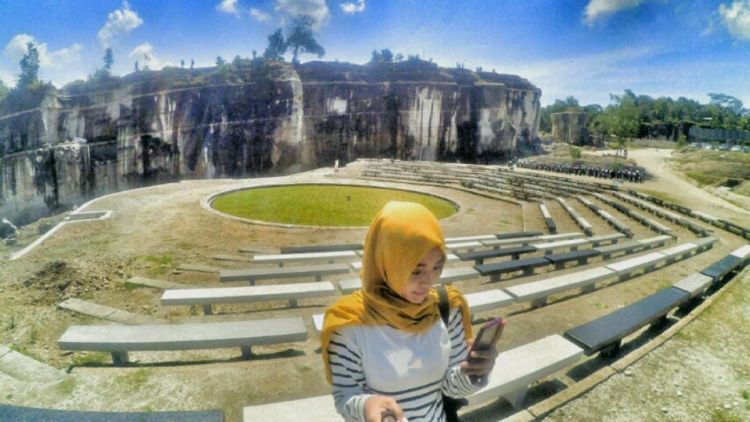 Tebing Breksi Prambanan, Bekas Tambang yang Nge-hits Buat Selfie. Cari Jodoh Yuk Di Sini!