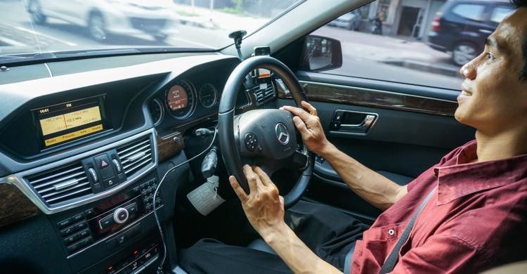 Kocak! Supir Uber Ini Curhat di Medsos Usai Kebetulan Mantannya Sendiri Jadi Penumpang, Baper Berat