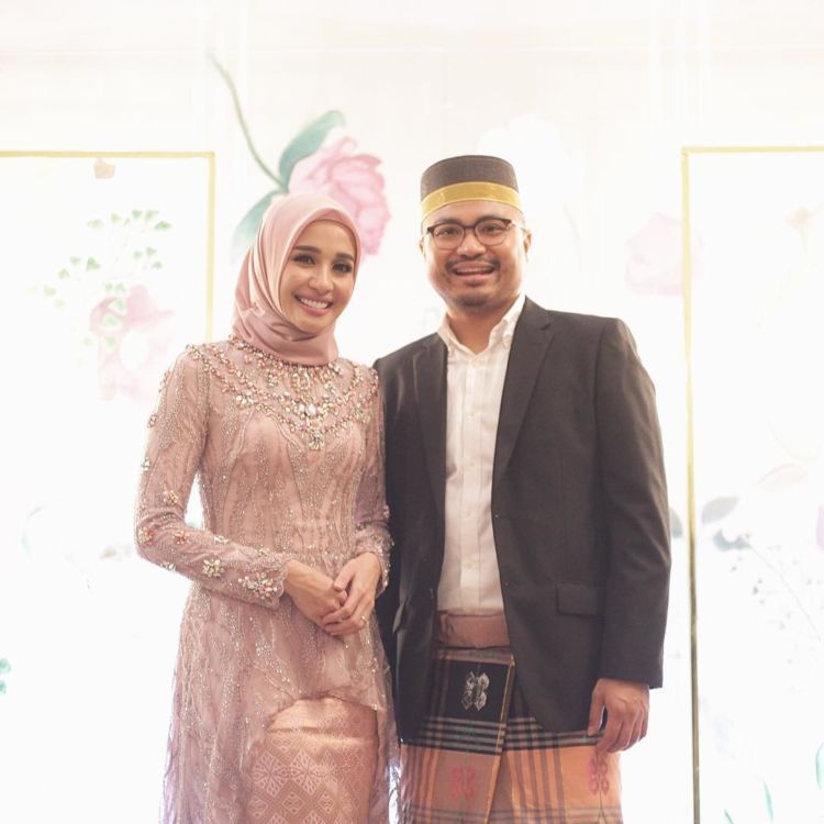 8 Inspirasi Busana  Pastel dari Lamaran Laudya  Cynthia  