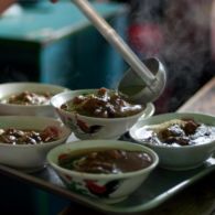 Mie Ayam Tumini, Mie Ayam Legendaris dan Paling Lezat di Jogja. Begini Rahasia Suksesnya!