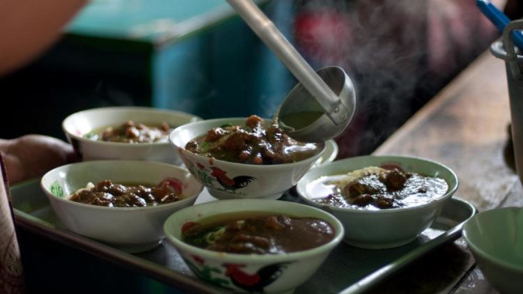 Mie Ayam Tumini, Mie Ayam Legendaris dan Paling Lezat di Jogja. Begini Rahasia Suksesnya!