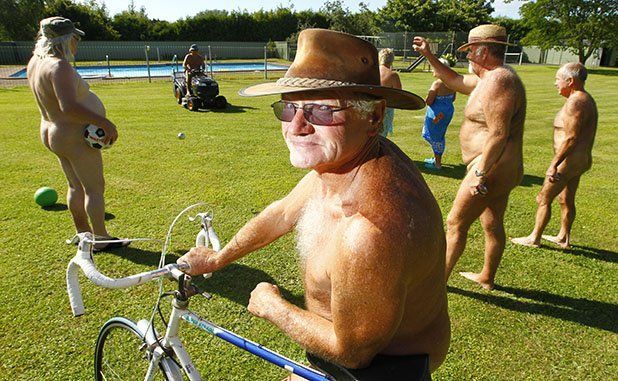 040113 News - Photo: Mark Taylor Waikato Times .ce Nudist Recrutiment Drive. Matangi. Keith enjoys the day.