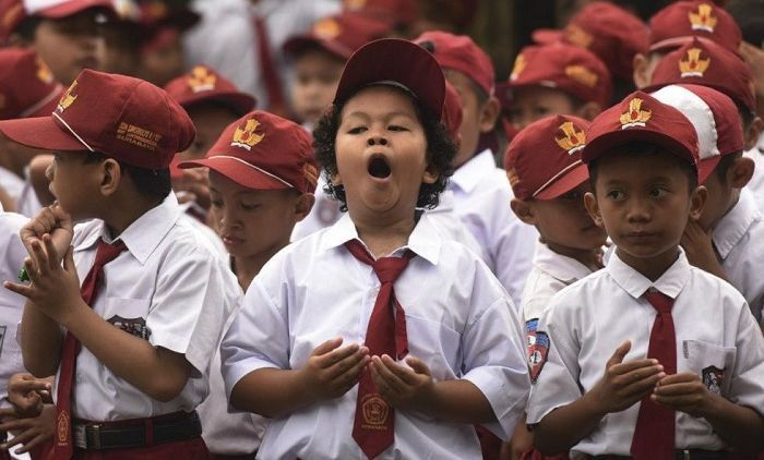 5 Hal yang Biasanya Bikin Cowok Berantem Waktu Masa Kecil. Konyol Tapi Bikin Hidup Lebih Seru!