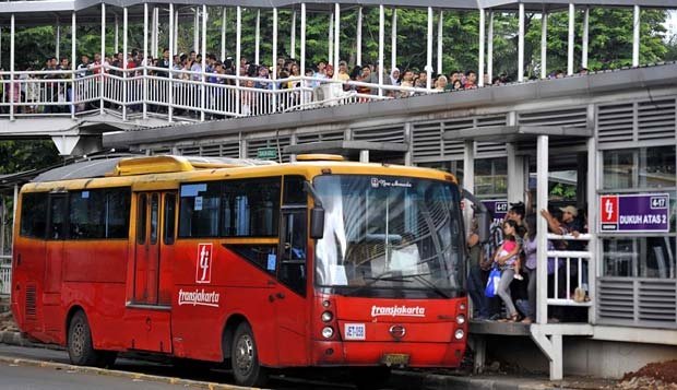 trans Jakarta pun berbenah dengan tambah 21 trayek baru