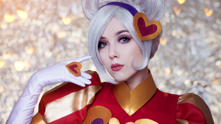 Ratu Cosplay Asal Rusia yang Bisa Tirukan Berbagai Macam Tokoh. 10 Fotonya Ini Wajib Kamu Lihat!