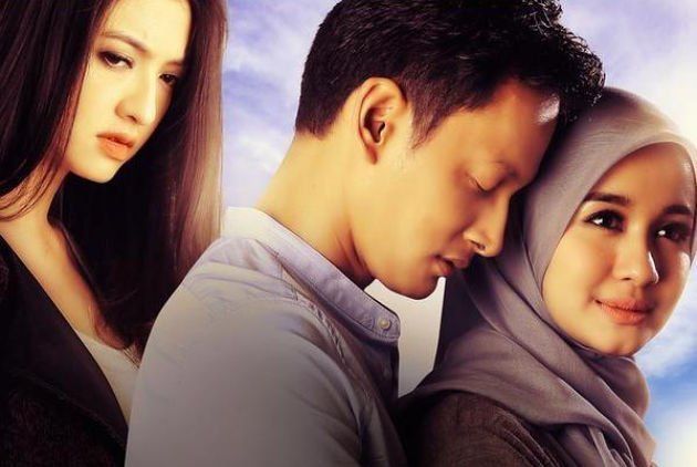 Film Tentang Poligami Selalu Berhasil Menarik Banyak Penonton, Kira-kira Alasannya Kenapa Ya?