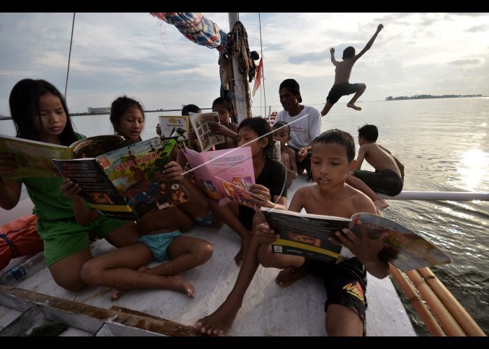 Kisah Kapal dengan Misi Mulia. Biar Semua Anak Indonesia Bisa Membaca, Perahu Pustaka Gigih Berlayar