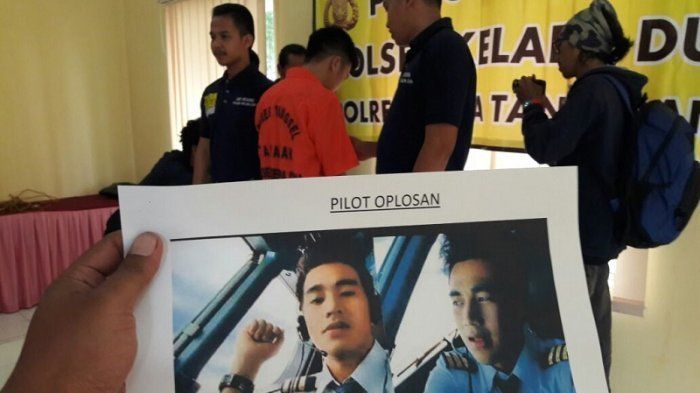 Kamu yang Cuma Lihat Cowok dari Tampang, Gabung Deh Sama 50 Pramugari Korban Tipu Pilot Gadungan Ini