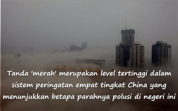 Dalam sejarah polusi udara di China, peringatan merah pertama didapat pada Desember lalu