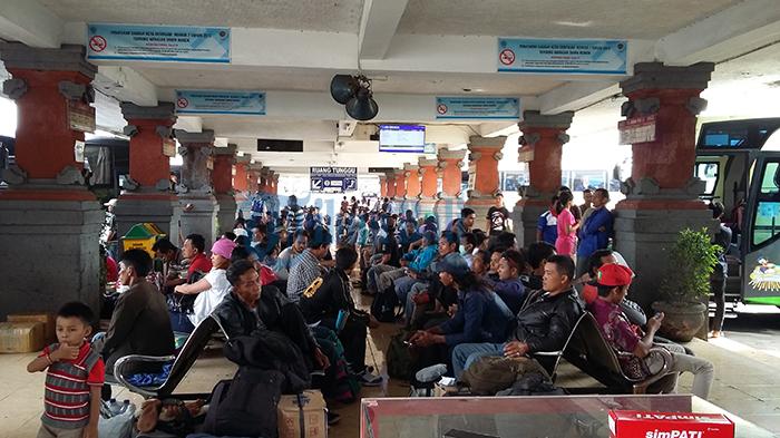 suasana terminal ubung