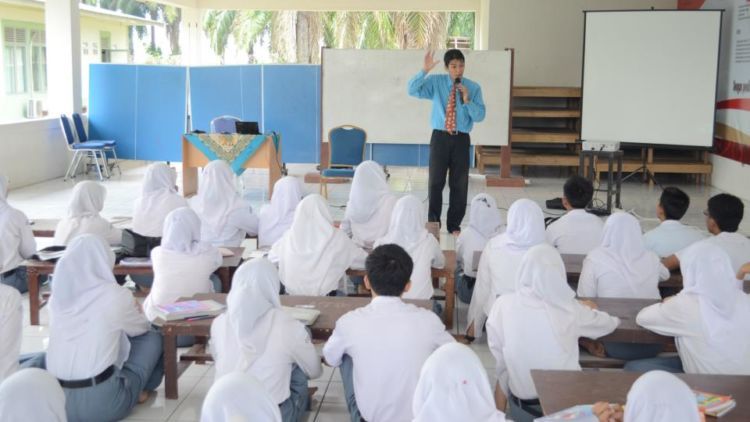 5 Jenis Siswa yang Gampang Banget Terkenal di Kalangan Guru. Coba Cek Apakah Kamu Masuk di Dalamnya!