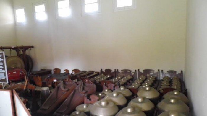 gamelan yang berbunyi sendiri