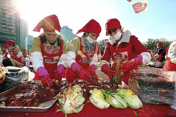 Wajib menyertai semua jenis makanan