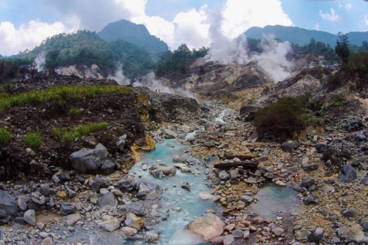 Kawah ratu, Gunung Salak