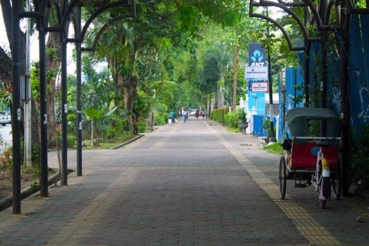 Trotoar di Jl. Slamet Riyadi Solo