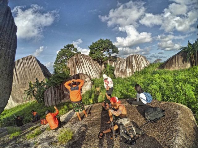 Batu Belimbing, Parittiga, Bangka Barat, Bangka.