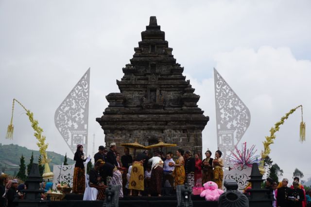 5 Fenomena Ajaib yang Bisa Kamu Dapatkan di Dieng Culture Festival. Rugi Besar Buat yang Melewatkan!