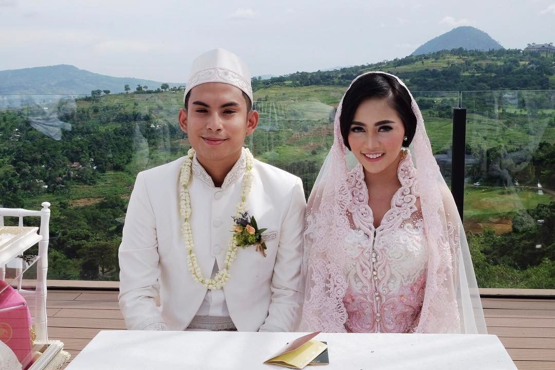 Nikah yang Keren Itu Nggak Harus Nunggu Kaya. Ini Alasannya!