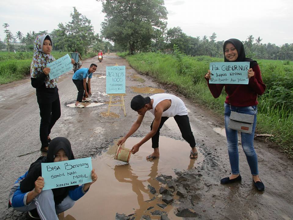 Wisata Jeglongan 1000, Protes Anak Muda Atas Kerusakan Jalan di Lampung Timur! Kreatif Banget Sih Mereka