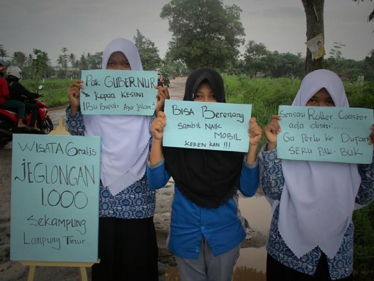 Wisata Jeglongan 1000, Protes Anak Muda Atas Kerusakan Jalan di Lampung Timur! Kreatif Banget Sih Mereka