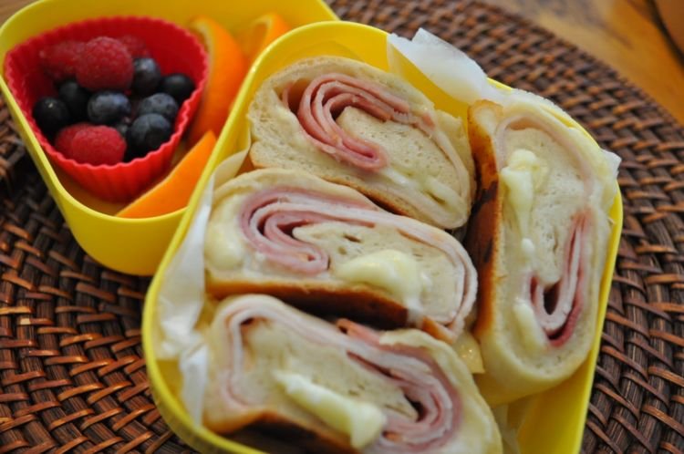 10 Bekal Makanan di Jepang Ini Lucu dan Menggemaskan Banget. Jadi Nggak Tega Mau Makan