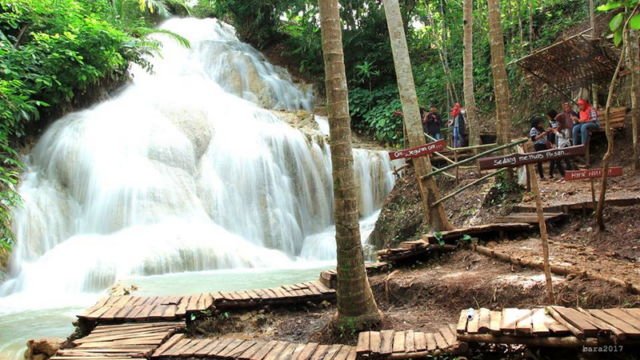 Keindahan kucuran air terjun bak Niagara