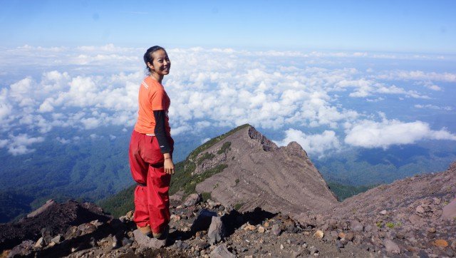 Beberapa Pilihan Ketika Jadwal Naik Gunung Bentrok dengan Jadwal 'Datang Bulan'.