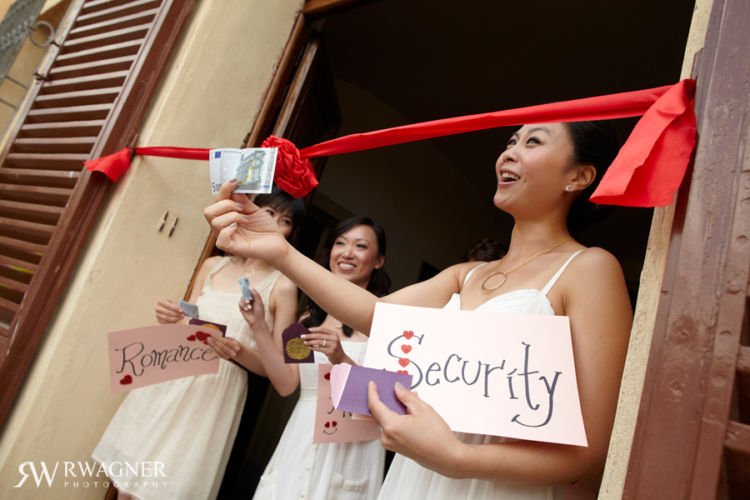 Mungkin Hanya di Cina, Jadi Bridesmaid Harus Bertaruh Nyawa. Saking Bahayanya, Sampai Harus Dibayar