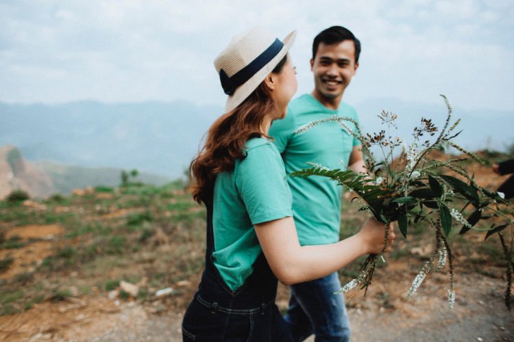 Cuma Pasangan Tangguh yang Bisa Bertahan Saat LDR-an. 8 Rintangan Ini yang Harus Kamu Taklukkan