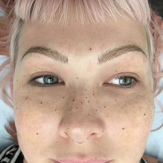 12 Potret Trend Tato Freckles. Makin Banyak Fleknya, Makin Cantik Kelihatannya. Ada-ada Saja!