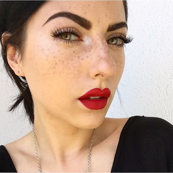 12 Potret Trend Tato Freckles. Makin Banyak Fleknya, Makin Cantik Kelihatannya. Ada-ada Saja!