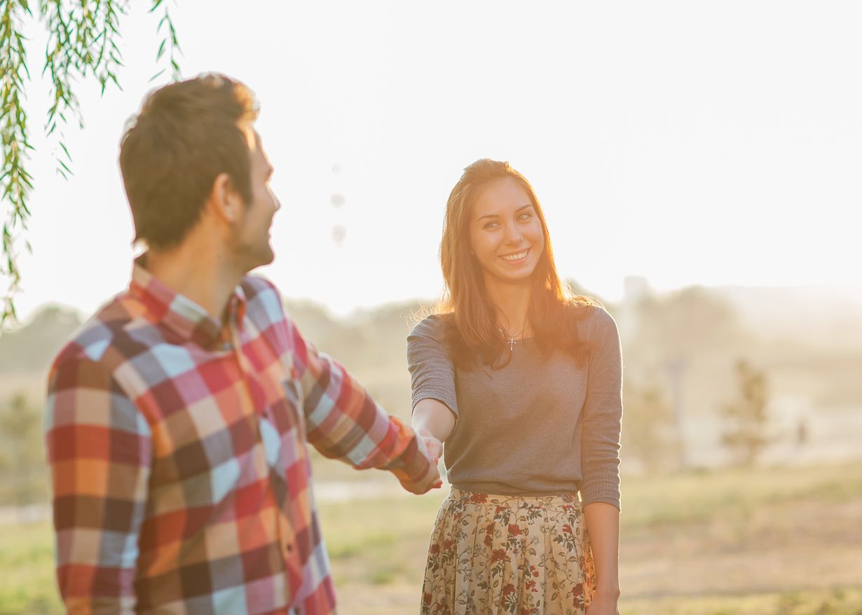 Meski Hal Ini Lumrah Bagi Cowok, Tapi Bagi Cewek Ini Sangat Lucu dan Bikin Mereka Makin Jatuh Cinta!