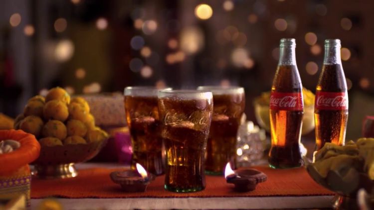 3 Fakta Coca-Cola yang Perlu Kamu Tahu. Meski Ada Di Mana-mana, Minuman Ini Sebenarnya Misterius Lho