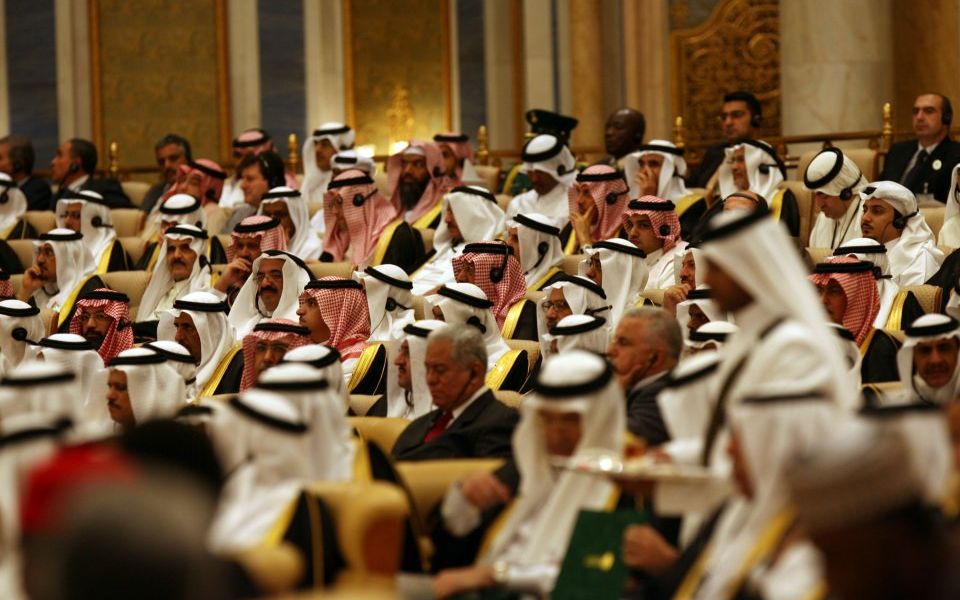 3 Fakta Tentang Pergantian Kekuasaan di Arab Saudi. Kalau Pangerannya Sebanyak Itu, Gimana Milihnya?