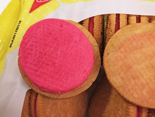 Peep Oreo. Oreo Keluaran Baru yang Bikin Lidah dan Pup-mu Jadi PINK!