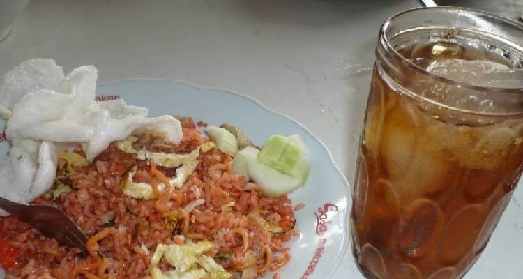 8 Menu Teh di Warteg: Kamu Yang Suka Beli Makan, Jangan Sampai Salah Pesen Minum!