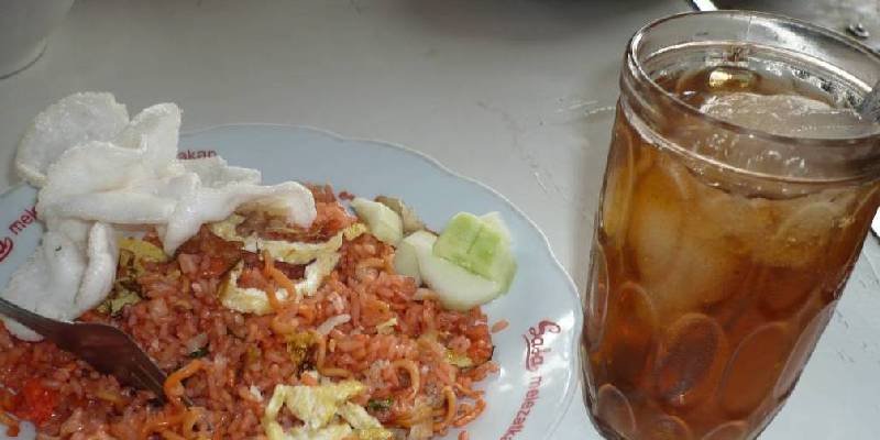 8 Menu Teh di Warteg: Kamu Yang Suka Beli Makan, Jangan Sampai Salah Pesen Minum!