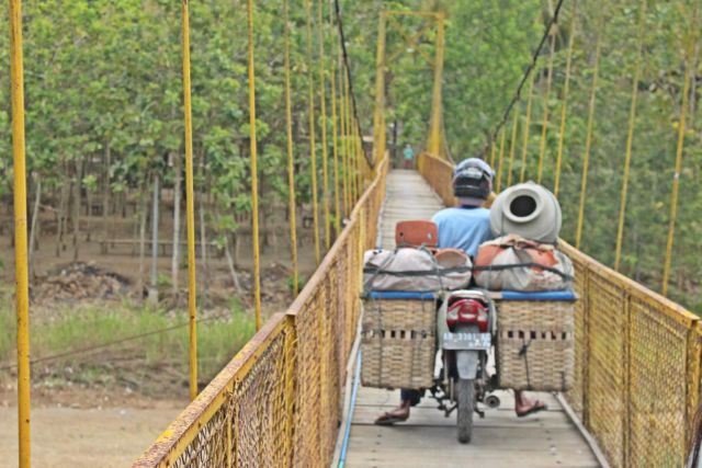 Jembatan Kuning