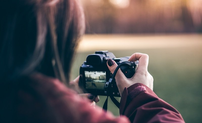 4 Alasan Ada Orang Fotogenik dan Nggak. Buat yang Penasaran, Silakan Baca