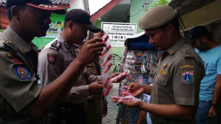 Diduga Jajanannya Dicampur Narkoba, Anak SD di Surabaya Sampai Teler. Harus Waspada Nih