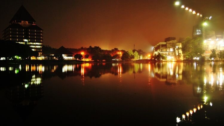 Menelisik Kisah-kisah Misteri di Kampus UI. Mulai dari Kereta Hantu Sampai Perempuan Gantung Diri!