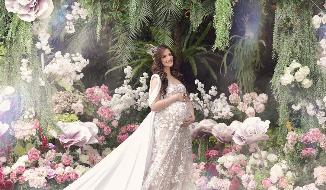 Yuk Intip Maternity Photoshoot Nia Ramadhani yang Menawan 