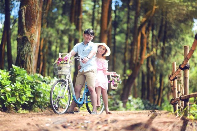 Foto Preweding dengan Tema Pedesaan