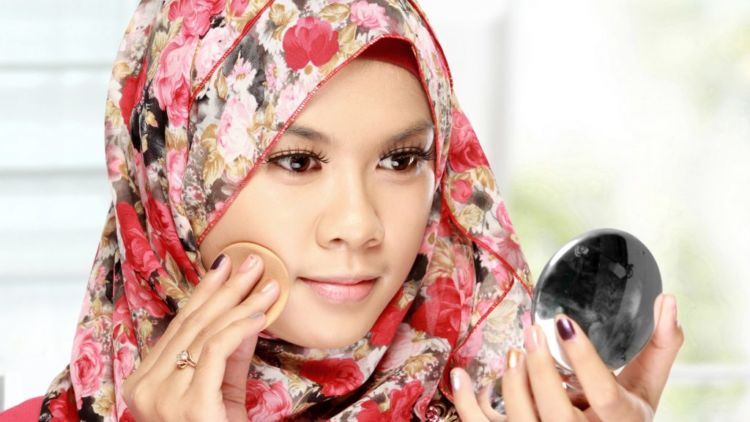 Trik Mengambil Hati Camer dengan 6 Makeup Sederhana. Jangan Lupa Sertakan Tulusnya Hatimu Ya