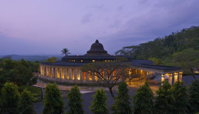 Sebuah resort yang bangunannya menyerupai Candi Borobudur